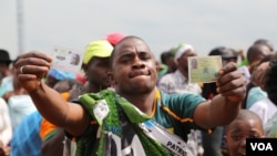 Eleicoes 2015 na Zambia - apoiante da Frente Patriótica (Gillian Parker/VOA)