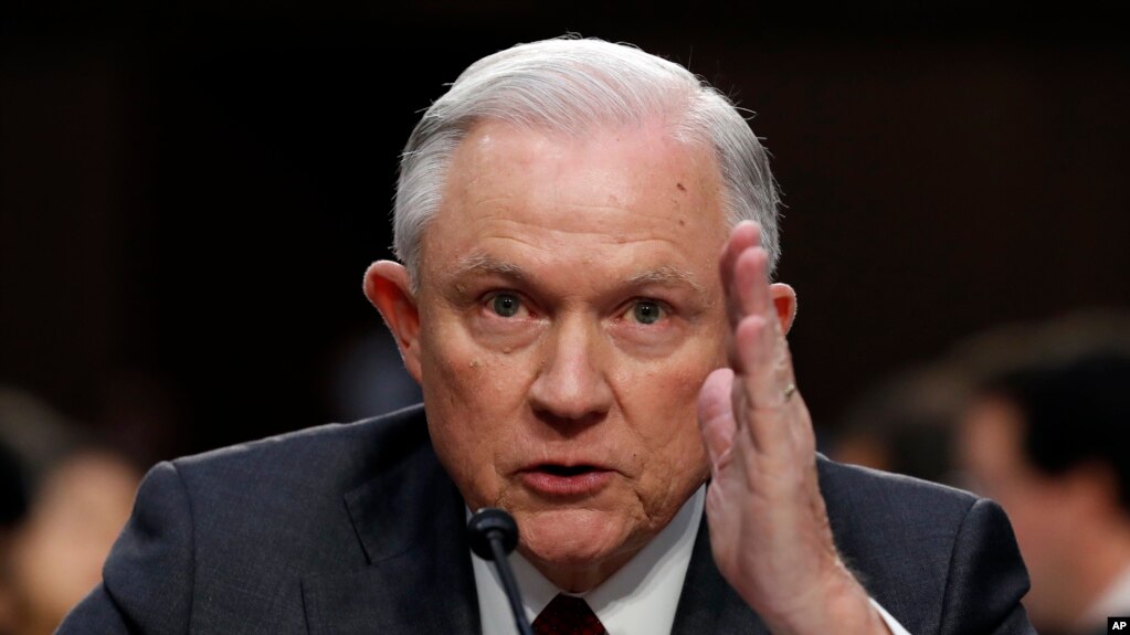 Bộ trưởng Tư pháp Mỹ Jeff Sessions điều trần tại Ủy ban Ngoại giao Hạ viện về vai trò của ông trong việc xa thải giám đốc FBI James Comey, và những mối liên hệ của ông với Nga trong chiến dịch bầu cử Tổng thống.