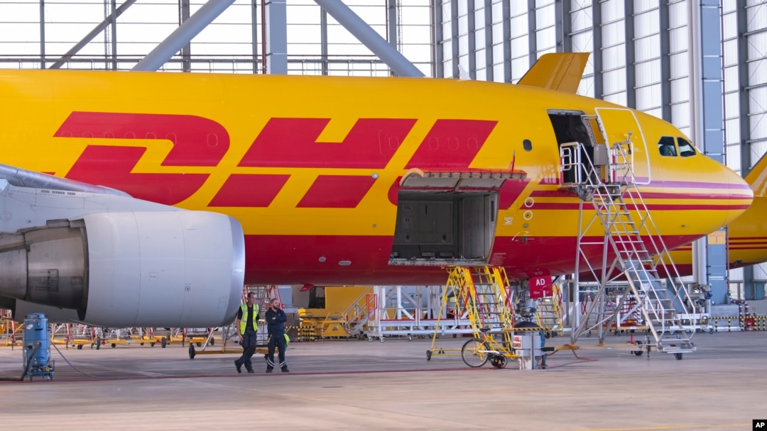 Wall Street Journal u ponedjeljak je citirao zapadne sigurnosne zvaničnike koji su rekli da su uređaji koji su eksplodirali u skladištima logističke firme DHL, dio ruske operacije da prouzrokuje požare na teretnim ili putničkim letovima prema Sjevernoj Americi.
