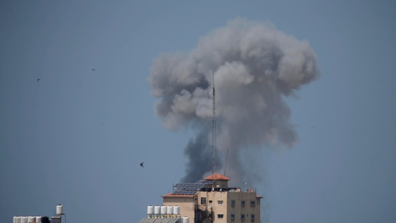 Israël frappe 25 objectifs en riposte à des tirs de roquettes de Gaza