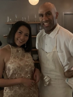 Armaya Doremi bersama Douglass Williams, pemilik MIDA Restaurant di Boston (dok: Armaya Doremi)