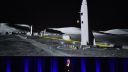 Elon Musk parle de la fusée SpaceX lors du 68e Congrès international d'astronautique à Adélaïde en Australie, le 29 septembre 2017.