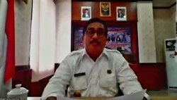 Pjs Wali Kota Gunungsitoli, Abdul Haris Lubis, membutuhkan kerja sama semua pihak untuk mengatasi kemiskinan akibat perebakan virus corona (Petrus Riski/VOA).