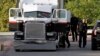 미 텍사스 주 트럭 안에서 불법이민자 추정 시신 8구 발견