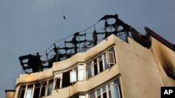 Bangunan Arpit Palace Hotel pasca kebakaran yang menewaskan 17 orang di kawasan Karol Bagh, New Delhi, India, 12 Februari 2019. 