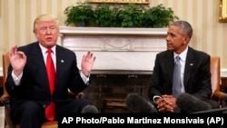 Predsednik Barak Obama i tada novoizabrani predsednik Donald Tramp tokom susreta u Ovalnoj kancelariji 10. novembra 2016.