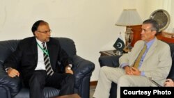 Pakistan's Minister of Planning and Development Ahsan Iqbal, with U.S. Ambassador Richard Olson. (File) 