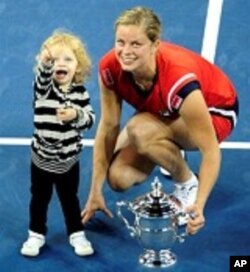 Kim Clijsters is joined by daughter Jada after beating Caroline Wozniacki during Women's final of 2009 US Open, 13 Sep 2009