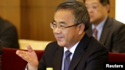 中国副总理胡春华在北京钓鱼台国宾馆接待一个英国代表团。（2019年4月25日）