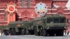 미국 "러시아 핵폐기 조약 위반...경제·군사 대응 검토"