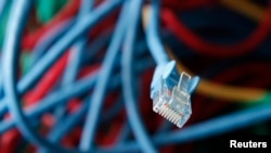 Badan pengatur komunikasi AS (FCC) mengusulkan perubahan cara internet beroperasi (foto: ilustrasi). 