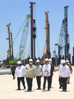 Dibangun di atas lahan 100 ha, smelter PT Freeport Indonesia ini akan menjadi smelter single line terbesar di dunia. (Twitter/jokowi)