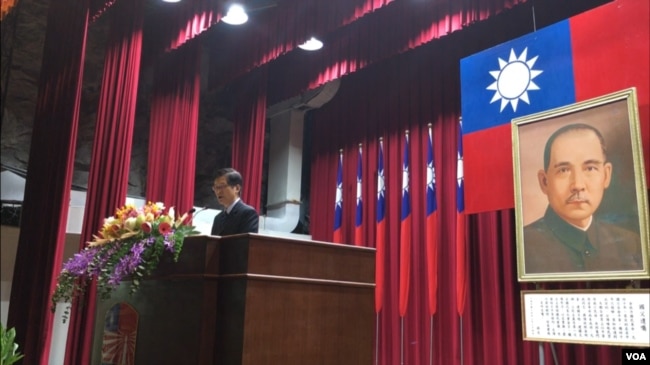 台湾国防部长严德发在纪念八二三战役60周年大会上致辞，要国军谨记“忘战必危”的信念。 （萧洵摄影）