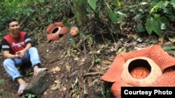 Sofian Rafflesia, pegiat promosi wisata bunga raksasa ini dari Bengkulu. (Foto courtesy: Sofian).