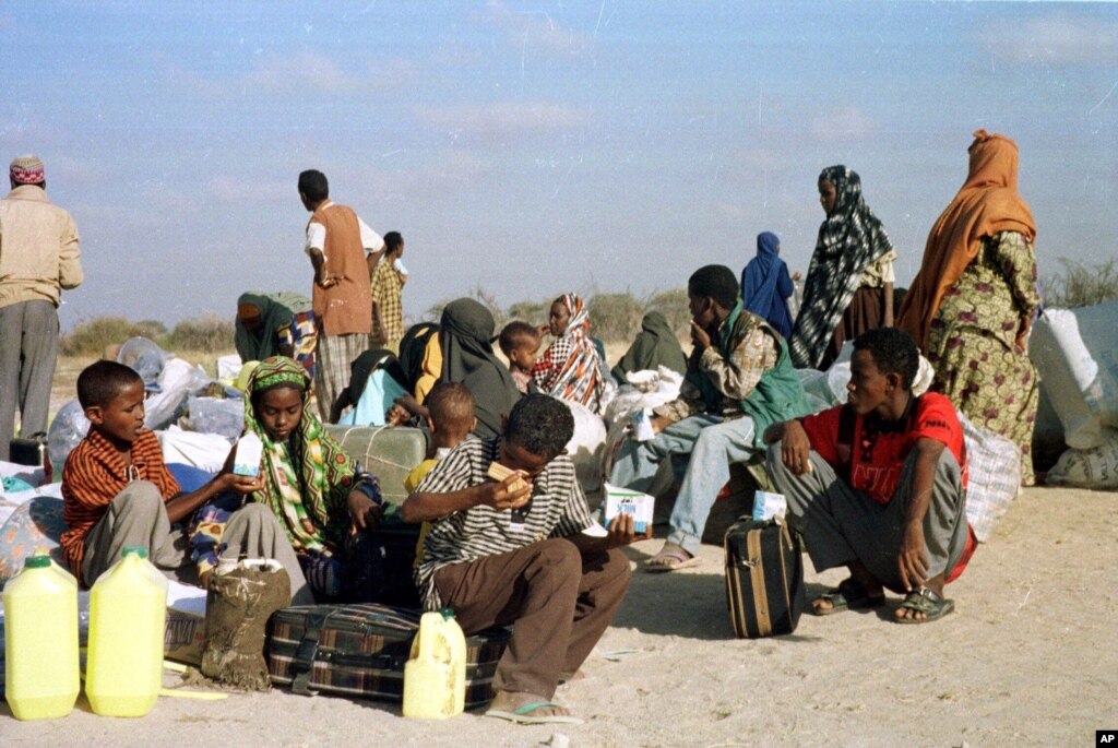 Somali PM Visits Dadaab Refugee Camp in Kenya