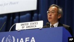 U.S. Energy Secretary Steven Chu delivers a speech at the general conference of the IAEA, at the International Center in Vienna, Austria, Monday, Sept. 19, 2011. (AP Photo/Ronald Zak)