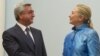 Clinton Prihatin Peningkatan Ketegangan Armenia-Azerbaijan