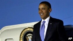 President Barack Obama arrives to attend the G-20 Summit in Seoul, South Korea, 10 Nov 2010.