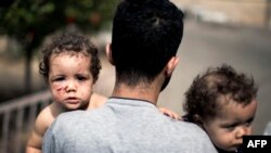 Wani Uba da 'yayansa Falasdin