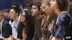 Studentët pa dokumente të Kalifornisë do të marrin ndihmë financiare nga shteti