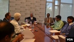د پاکستان وزیراعظم نواز شریف د خارجه چارو مشیر طارق فاطمي