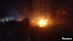 په داسې حال کې چې په جنګ کې شدت راغلی دی ای اېف پي وايي هوثي باغیانو د ګل، دوشنبې،‌ په ورځ دعوه وکړه چې د متحده عرب اماراتو یو سمندري جهاز یې نیولی دی. د هوثي مخلاف اتحاد وېنا وه چې سمندري جهاز طبي سامان وړلو