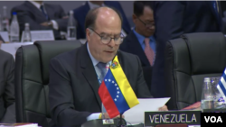 Jefe de la delegación del gobierno interino de Venezuela ante la Organización de los Estados Americanos, Julio Borges. 