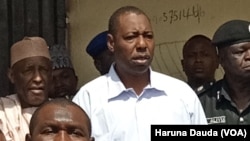 Gwamnan Jihar Borno Babagana Umara Zulum a ziyarar gane wa ido.