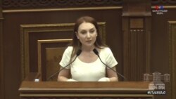 «Պարտադիր չէ կրել գործարանային դիմակ»․ Լիլիթ Մակունց