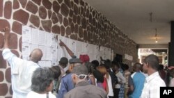 Électeurs congolais lors du scrutin du 28 novembre 2011