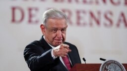 Presiden Meksiko Andres Manuel Lopez Obrador berbicara dalam konferensi pers harian di Mexico City, pada 7 September 2023. (Foto: Reuters/Raquel Cunha)