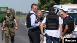  (OSCE) ဥပရောပလုံခြုံရေးနဲ့ ပူးပေါင်းဆောင်ရွက်ရေး အဖွဲ့ ရောက်ရှိလာစဉ်။ (ဇူလိုင် ၃၀၊ ၂၀၁၄)