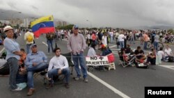 Plantón en una carretera de Caracas el 15 de mayo.