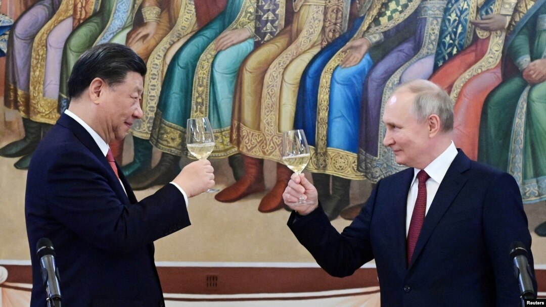 Tổng thống Nga Vladimir Putin đang rất cần sự ủng hộ của Chủ tịch Trung Quốc Tập Cận Bình