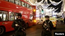 伦敦牛津街地区部署了武装警察