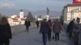 Македонците и Албанците поделени за ЕУ и НАТО