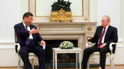Kineski predsjednik Xi Jinping razgovara s ruskim predsjednikom Vladimirom Putinom tokom njihovog sastanka u Kremlju u Moskvi, Rusija, 20. marta 2023. (Sergei Karpukhin, Sputnjik, Kremlin Pool Photo via AP)