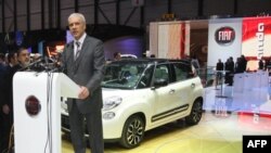 Predsednik Srbije Boris Tadić se obraća prisutnima na Medjunarodnom sajmu automobila u Ženevi gde je danas predstavljen novi model Fijata 500 L koji će se proizvoditi u kragujevačkoj fabrici.