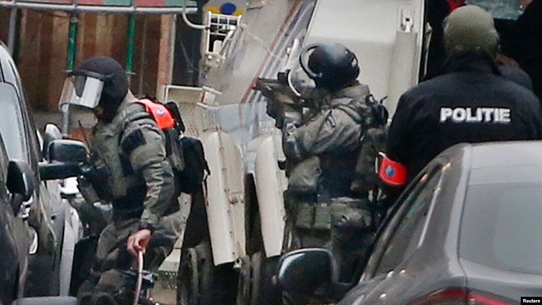 比利時警方全副武裝搜捕阿布德斯拉姆