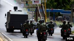 Las fuerzas policiales todavía no han conseguido tomar el control absoluto del penitenciario El Rodeo II, pese a la participación de 4.000 oficiales.