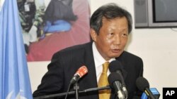 Choi Youn-jin of South Korea, the United Nation's envoy to Ivory Coast, speaks in Abidjan, 24 Sep 2010, during a press conference where he certified the final electoral list ahead of the of October 31 presidential elections