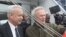 Clint Eastwood dan Tom Hanks di lokasi pembuatan film "Sully" (2016).