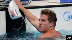 Vận động viên bơi lội người Mỹ James Feigen.