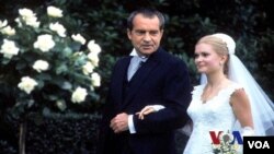 尼克松總統的大女兒特里西婭尼克松的白宮婚禮曾掀起“第一千金”的婚禮高潮。(視頻截圖)