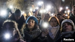 Protest studenata i građana na Trgu Slavija u centru Beograda (Foto: Reuters/Đorđe Kojadonović)