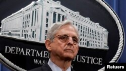 El secretario de Justicia de Estados Unidos, Merrick Garland, asiste a una conferencia de prensa en la sede del departamento en Washington D.C., el 25 de junio de 2021. 