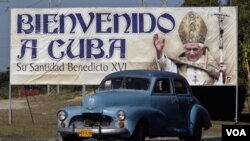 Aunque pastoral, la visita del Papa ha generado tensiones políticas en Cuba.