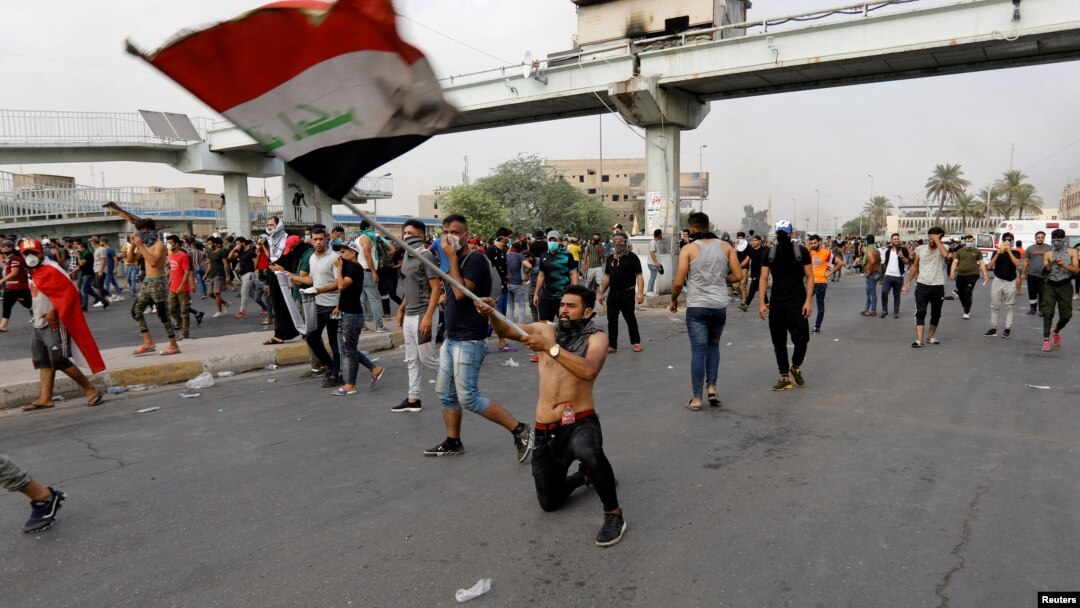Protes anti pemerintah di Baghdad atas kondisi ekonomi dan layanan publik yang buruk di Irak (foto: ilustrasi). 