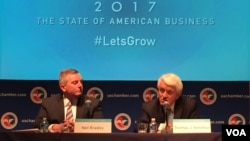 Les représentants du département du Commerce américains, le 11 janvier 2017.
