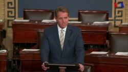 Legislador republicano Jeff Flake critica relación de Donald Trump con la prensa.